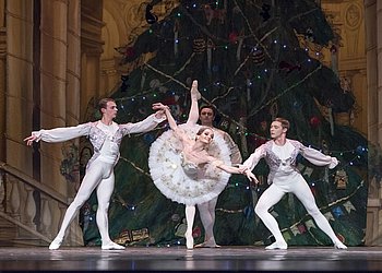 Der Nussknacker - International Festival Ballet