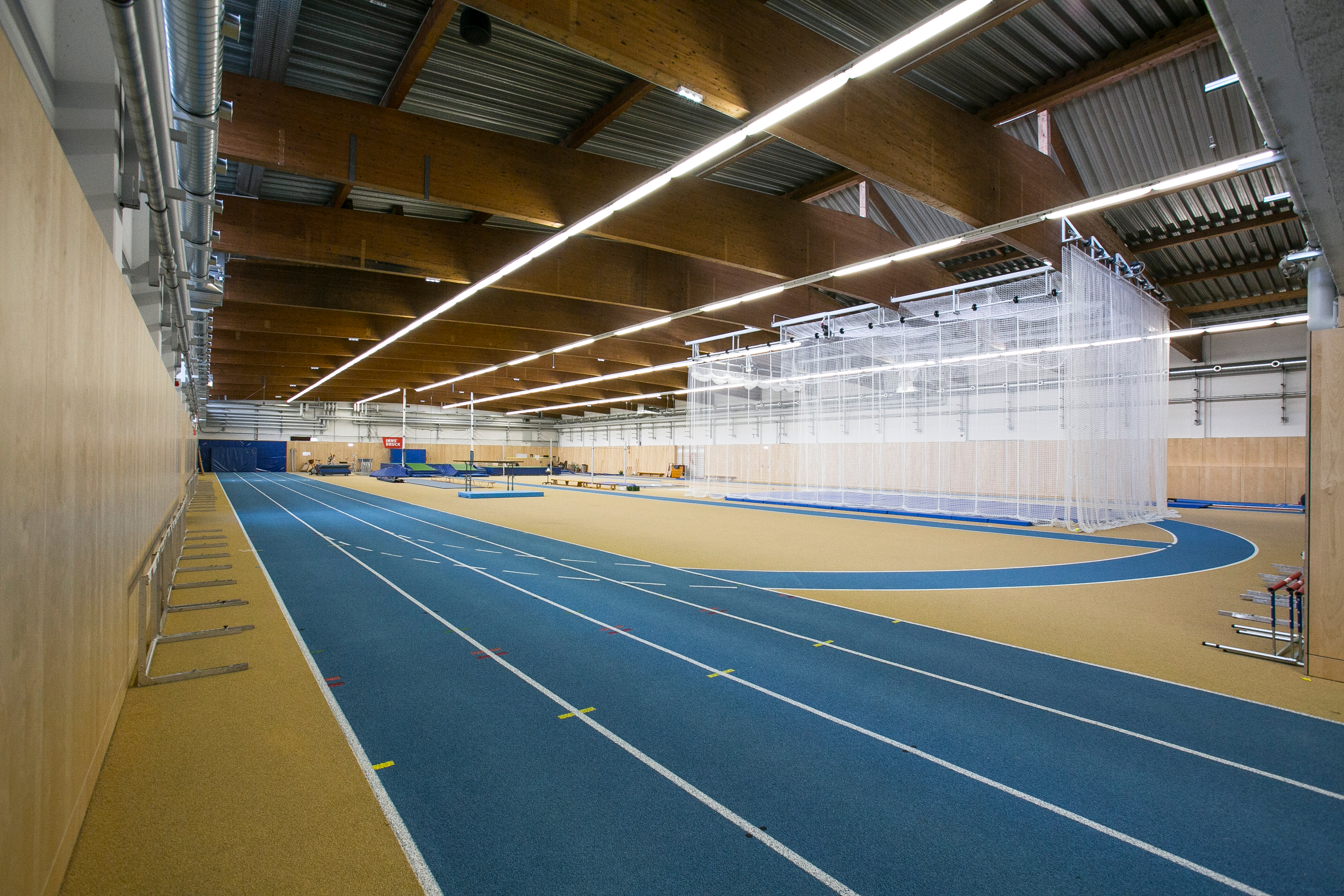 Olympiaworld Innsbruck sprint tracks & safety net for hammer and discus throws